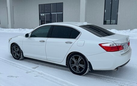 Honda Accord IX рестайлинг, 2013 год, 2 000 000 рублей, 13 фотография