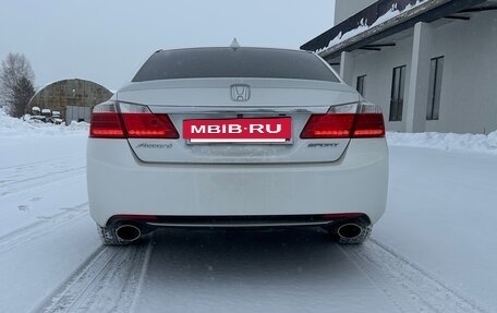 Honda Accord IX рестайлинг, 2013 год, 2 000 000 рублей, 11 фотография