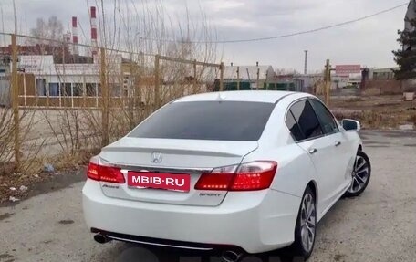 Honda Accord IX рестайлинг, 2013 год, 2 000 000 рублей, 2 фотография