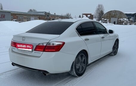 Honda Accord IX рестайлинг, 2013 год, 2 000 000 рублей, 10 фотография