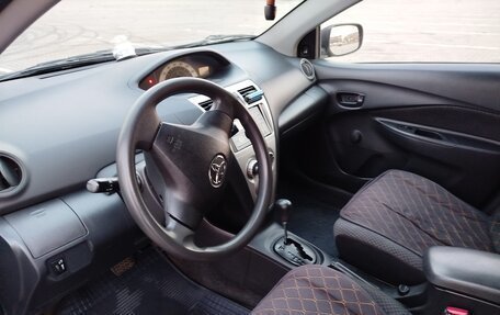 Toyota Yaris III рестайлинг, 2008 год, 625 000 рублей, 6 фотография