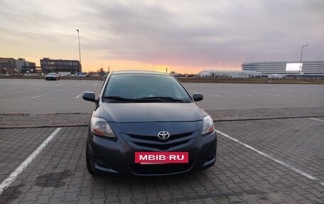 Toyota Yaris III рестайлинг, 2008 год, 625 000 рублей, 2 фотография