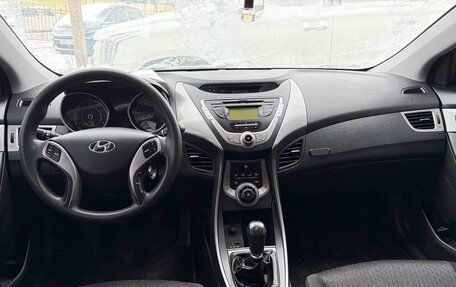 Hyundai Elantra V, 2013 год, 999 000 рублей, 5 фотография