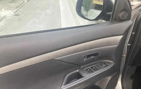 Mitsubishi Outlander III рестайлинг 3, 2013 год, 1 370 000 рублей, 13 фотография