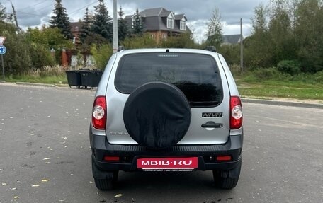 Chevrolet Niva I рестайлинг, 2018 год, 750 000 рублей, 5 фотография