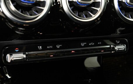 Mercedes-Benz CLA, 2020 год, 3 200 000 рублей, 13 фотография