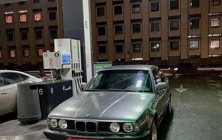 BMW 5 серия, 1990 год, 260 000 рублей, 1 фотография