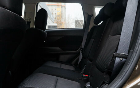 Mitsubishi Outlander III рестайлинг 3, 2020 год, 2 090 000 рублей, 10 фотография