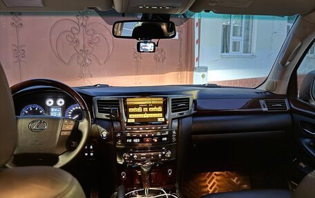 Lexus LX III, 2011 год, 3 400 000 рублей, 6 фотография
