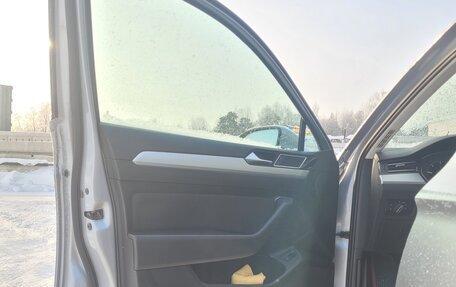 Volkswagen Passat B8 рестайлинг, 2017 год, 1 800 000 рублей, 17 фотография