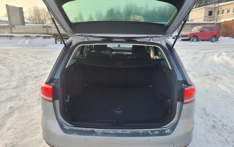 Volkswagen Passat B8 рестайлинг, 2017 год, 1 800 000 рублей, 20 фотография