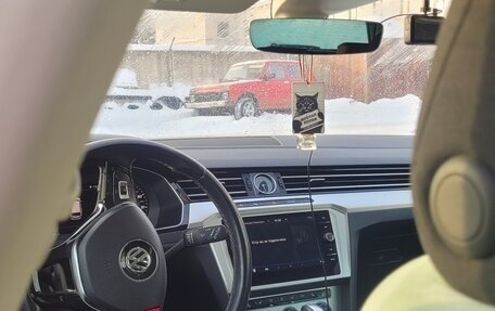 Volkswagen Passat B8 рестайлинг, 2017 год, 1 800 000 рублей, 14 фотография