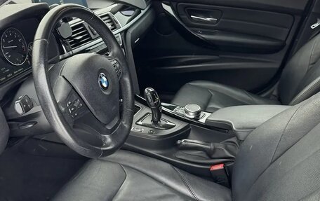 BMW 3 серия, 2018 год, 2 100 000 рублей, 15 фотография