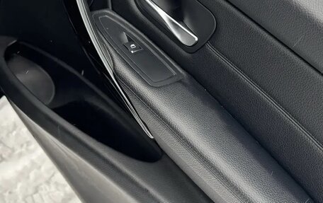 BMW 3 серия, 2018 год, 2 100 000 рублей, 13 фотография