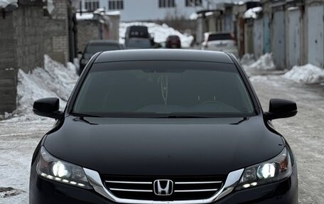 Honda Accord IX рестайлинг, 2013 год, 1 300 000 рублей, 7 фотография