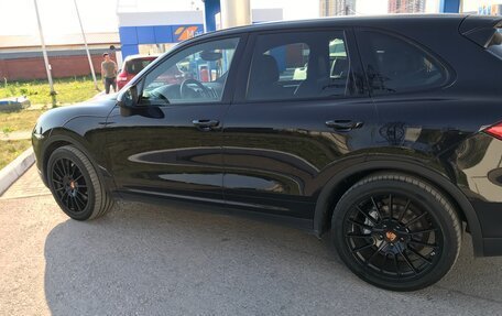 Porsche Cayenne III, 2012 год, 2 200 000 рублей, 2 фотография