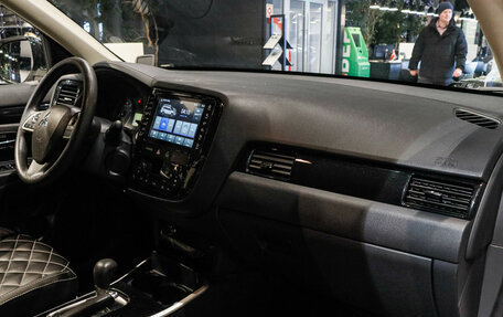 Mitsubishi Outlander III рестайлинг 3, 2022 год, 2 529 000 рублей, 7 фотография