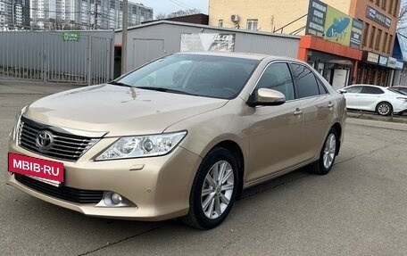 Toyota Camry, 2013 год, 2 400 000 рублей, 2 фотография