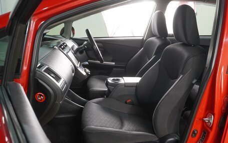 Toyota Prius Alpha I (ZVW40/41), 2014 год, 1 469 000 рублей, 8 фотография