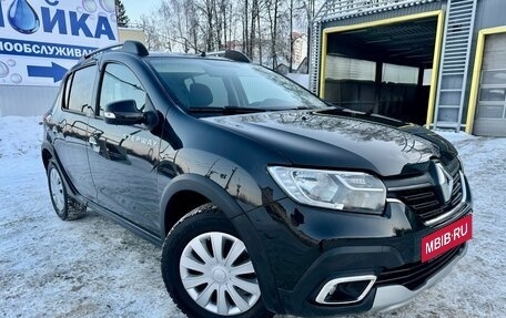 Renault Sandero II рестайлинг, 2018 год, 990 000 рублей, 2 фотография