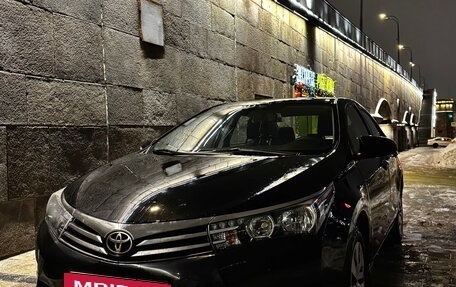 Toyota Corolla, 2015 год, 1 370 000 рублей, 3 фотография