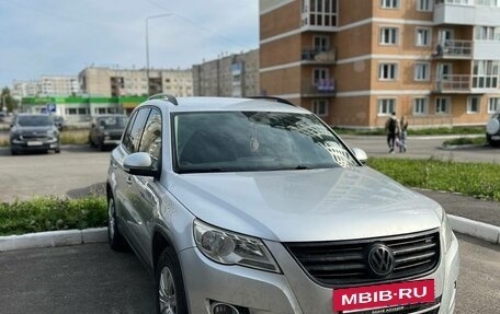 Volkswagen Tiguan I, 2010 год, 800 000 рублей, 6 фотография