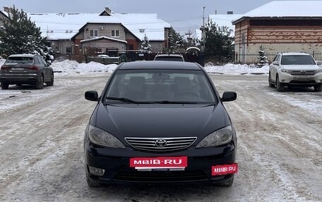 Toyota Camry V40, 2005 год, 630 000 рублей, 2 фотография