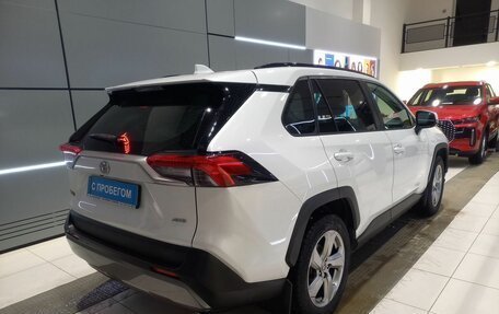 Toyota RAV4, 2021 год, 3 250 000 рублей, 4 фотография