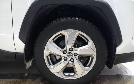 Toyota RAV4, 2021 год, 3 250 000 рублей, 10 фотография