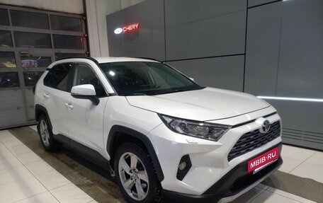 Toyota RAV4, 2021 год, 3 250 000 рублей, 3 фотография