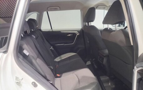 Toyota RAV4, 2021 год, 3 250 000 рублей, 21 фотография