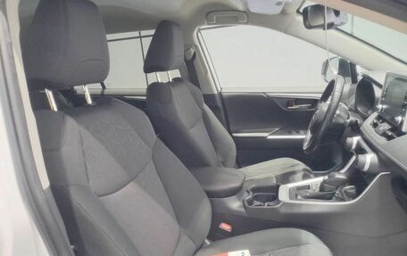 Toyota RAV4, 2021 год, 3 250 000 рублей, 22 фотография