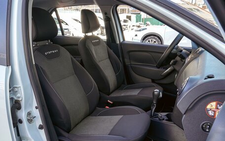 Renault Logan II, 2019 год, 1 250 000 рублей, 8 фотография