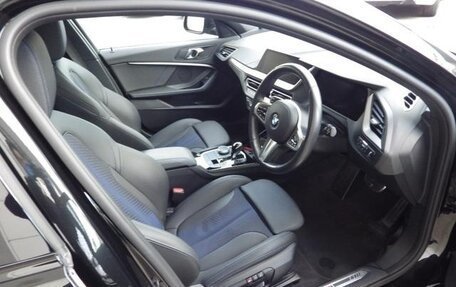 BMW 1 серия, 2023 год, 1 463 000 рублей, 5 фотография