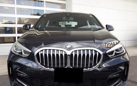 BMW 1 серия, 2023 год, 1 463 000 рублей, 2 фотография