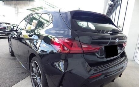 BMW 1 серия, 2023 год, 1 463 000 рублей, 4 фотография