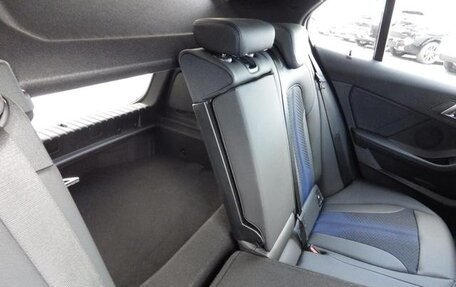 BMW 1 серия, 2023 год, 1 463 000 рублей, 23 фотография