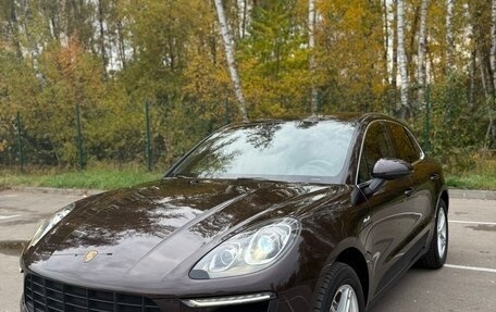 Porsche Macan I рестайлинг, 2016 год, 4 250 000 рублей, 3 фотография