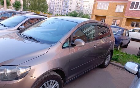 Volkswagen Golf Plus II, 2010 год, 700 000 рублей, 2 фотография