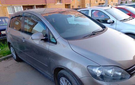 Volkswagen Golf Plus II, 2010 год, 700 000 рублей, 3 фотография