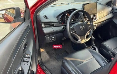 Toyota Yaris XP150 рестайлинг, 2022 год, 1 199 099 рублей, 9 фотография