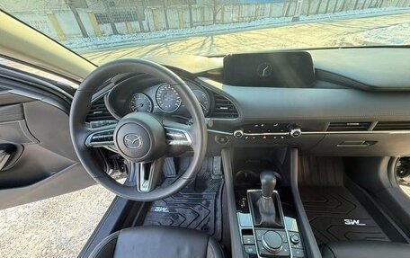 Mazda 3, 2022 год, 1 305 000 рублей, 8 фотография