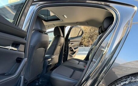 Mazda 3, 2022 год, 1 305 000 рублей, 14 фотография