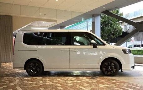 Honda Stepwgn, 2025 год, 2 750 000 рублей, 7 фотография