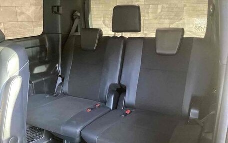 Toyota Noah III, 2018 год, 1 880 000 рублей, 14 фотография