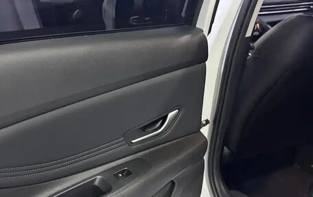 Hyundai Elantra, 2023 год, 1 299 000 рублей, 19 фотография