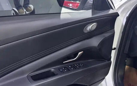 Hyundai Elantra, 2023 год, 1 299 000 рублей, 18 фотография