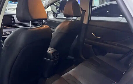 Hyundai Elantra, 2023 год, 1 299 000 рублей, 14 фотография