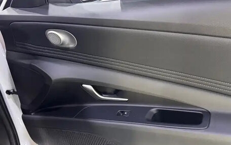 Hyundai Elantra, 2023 год, 1 299 000 рублей, 17 фотография