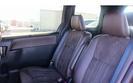 Toyota Esquire I, 2018 год, 1 980 000 рублей, 13 фотография